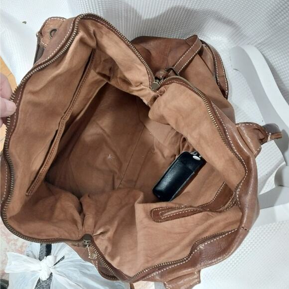 GORGEOUS PECAN BROWN "WEATHERED" GENUINE LEATHER SHOULDER BAG, PURSE, HANDBAG! - Picture 9 of 10